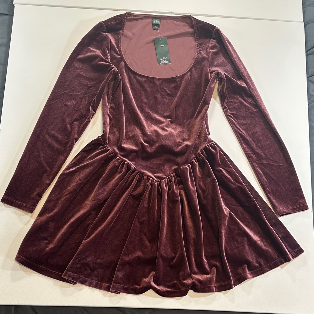 Wild Fable Burgundy Velvet Long Sleeve Skater Dress Women’s Medium NWT